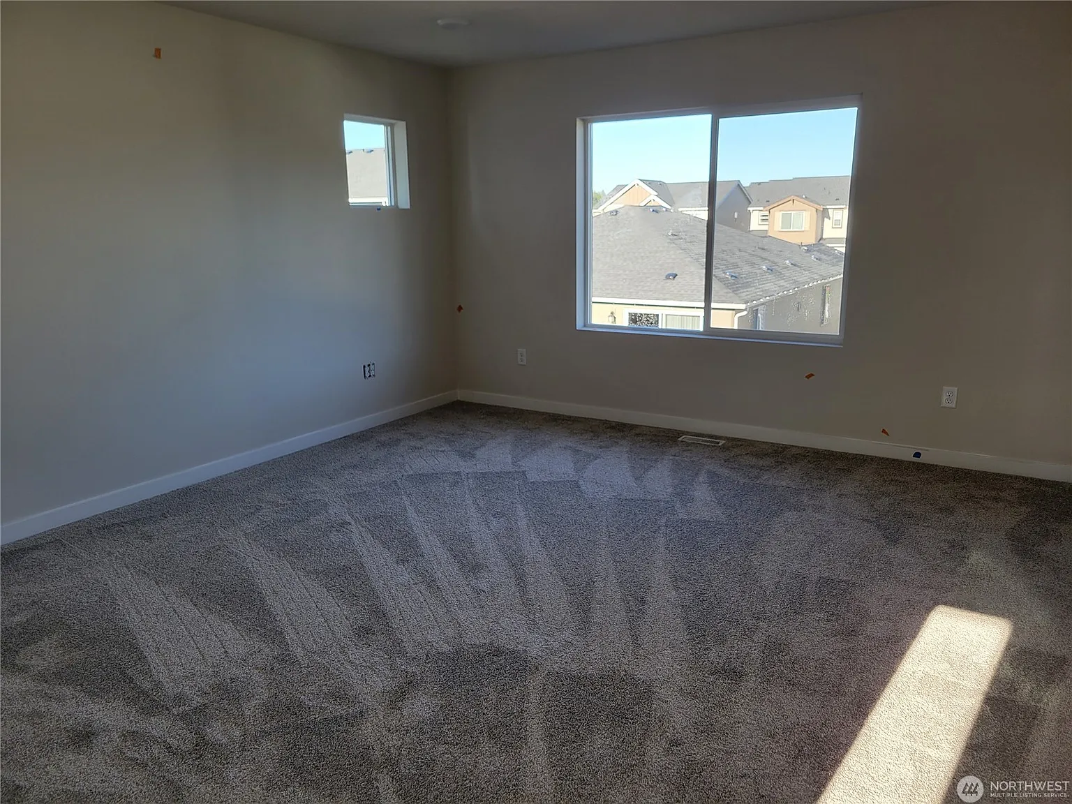 4 bed, 2880 sqft, $3,499 — Photo 4