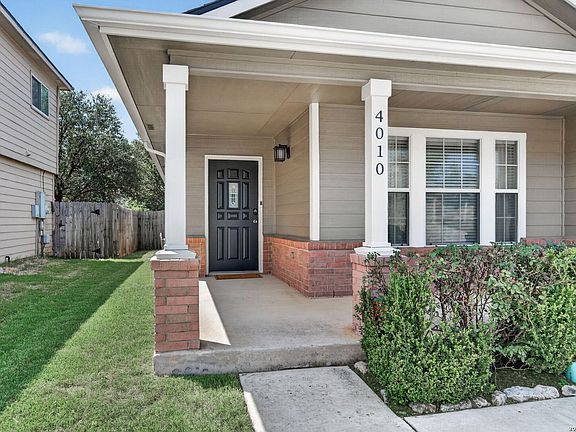2nd image of 4010 Privet Pl