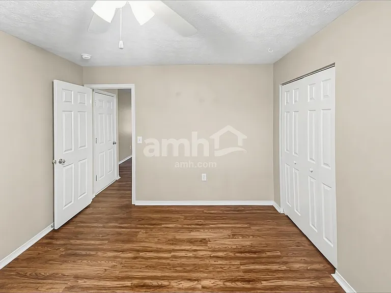 2649 Sutherland Dr — Photo 12