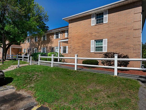 4th image of 109 Elmwood Drive