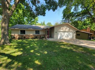 206 Upper Lea Ln, Long Lake, MN 55356