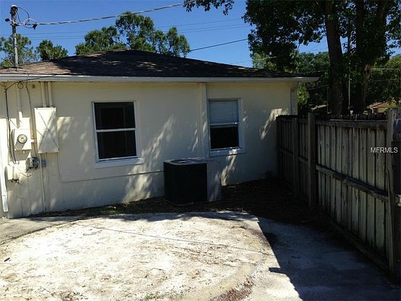 3rd image of 9334 N Highland Ave