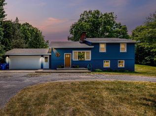 606 Eight Mile Rd NW, Comstock Park, MI 49321