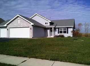 3825 Northline Dr, Rockford, IL 61101