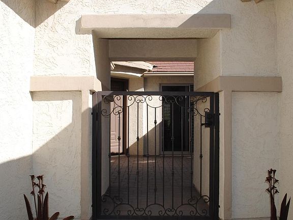 Courryard entry