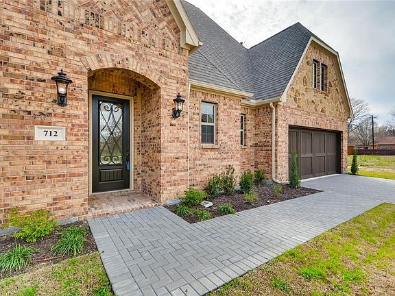 3rd image of 712 Brookstone Ct
