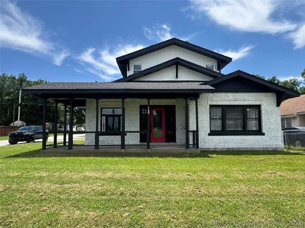 1126 E 4th St, Okmulgee, OK 74447