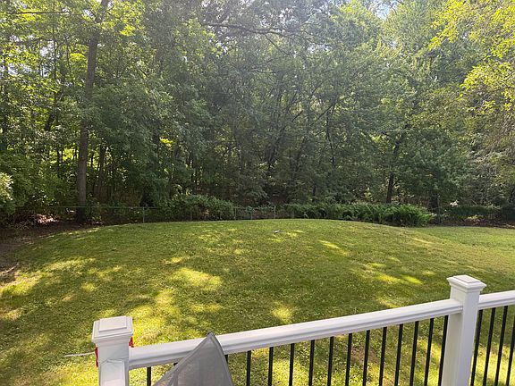 4th image of 400 S Meadow Rd