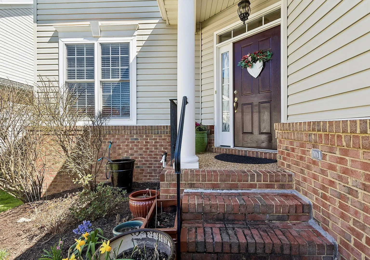 3 bed, 3.0 bath, 3264 sqft, $2,795 — Photo 1