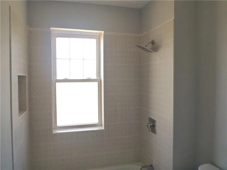 15 Vernon Ave #3 — Photo 6
