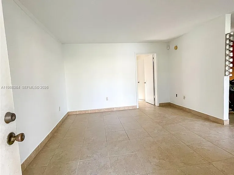 4450 SW 67th Ave #I — Photo 6