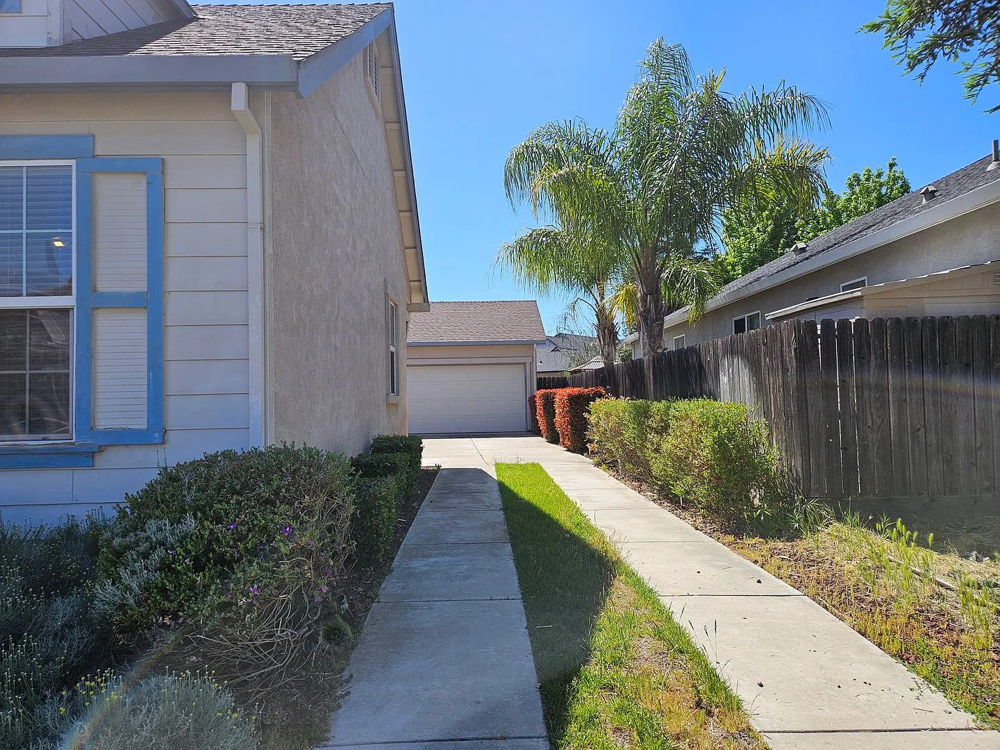 3 bedroom single story in Manteca! — Photo 4