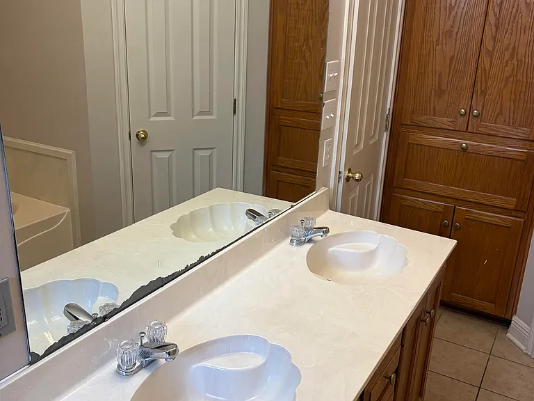 17226 Northlake Dr — Photo 27