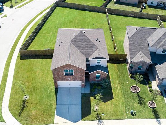 4th image of 1601 Park Trails Blvd