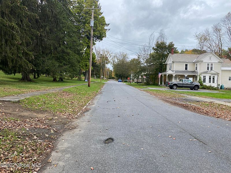 2nd image of 61 Mechanic Street