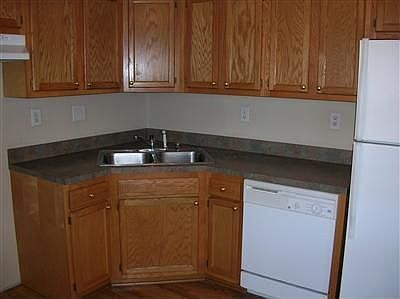 5th image of 131 Florence Ct