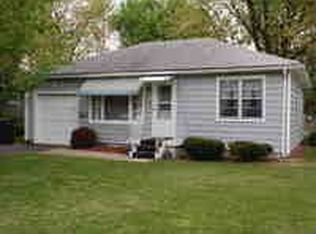 2340 SW Burnett Rd, Topeka, KS 66614