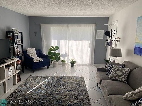 5th image of 6469 Bay Club Dr APT 2