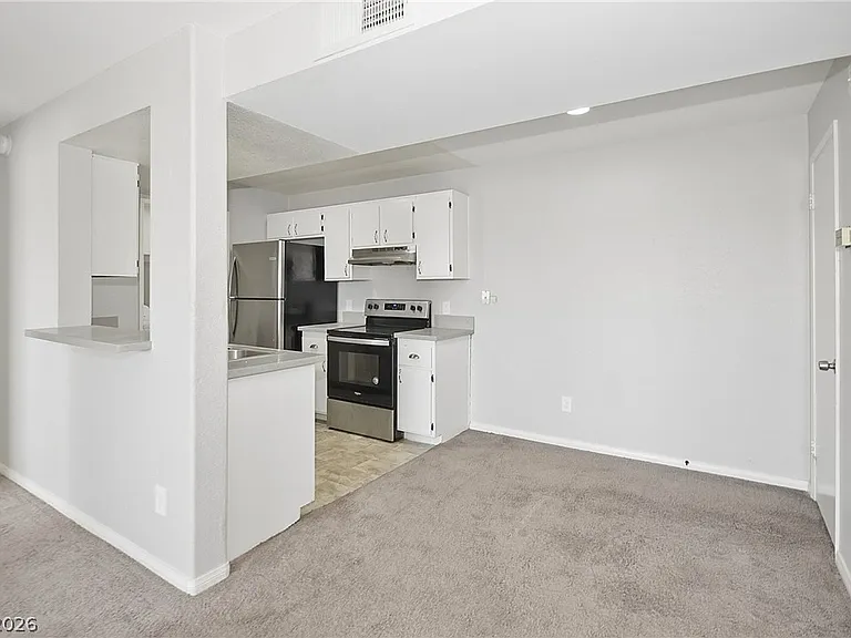220 Mission Catalina Ln #207 — Photo 4