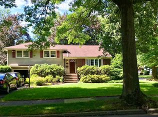 555 Van Buren St, Ridgewood, NJ 07450
