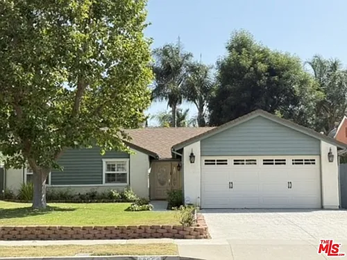 30556 Rainbow View Dr Photo 1