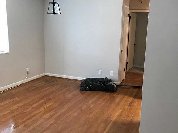 4th image of 2059 N Woodstock St APT 205