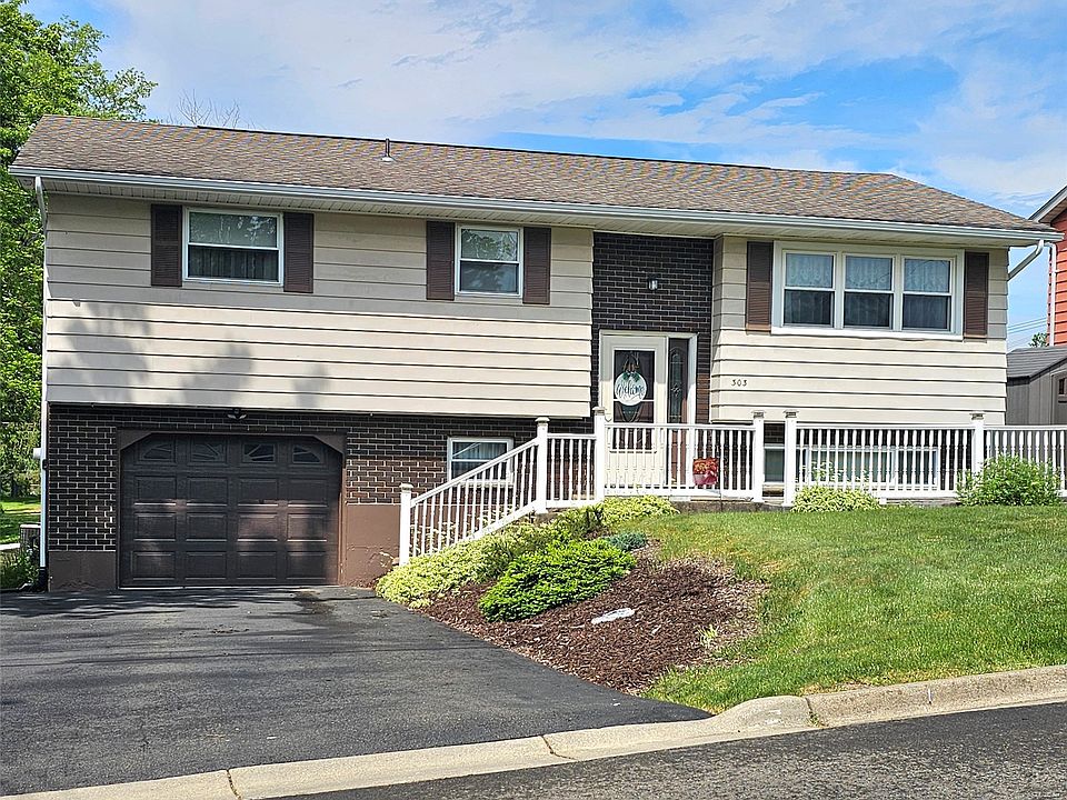 1st image of 303 Antoinette Dr
