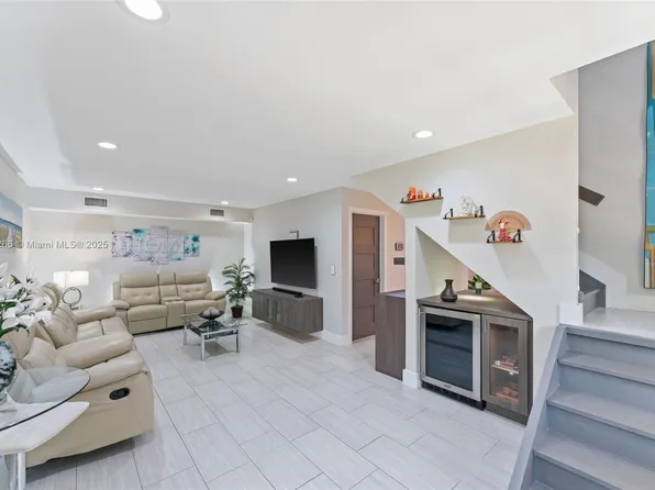 1651 SW 122nd Ct #C101, Miami, FL 33175