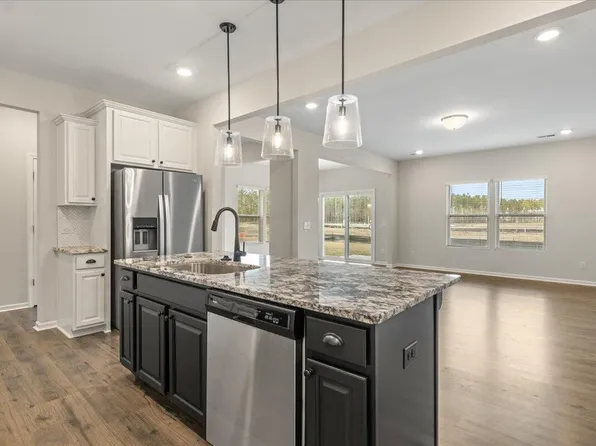 512 Purple Finch Rd, Summerville, SC 29486