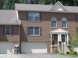 718 Cherry Blossom Ct, Delmont, PA