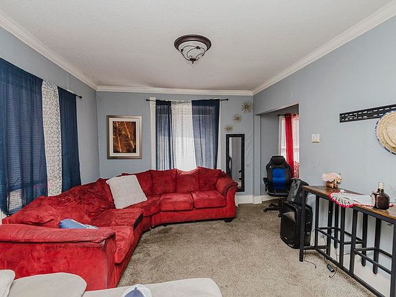 4th image of 323 N Madison Ave