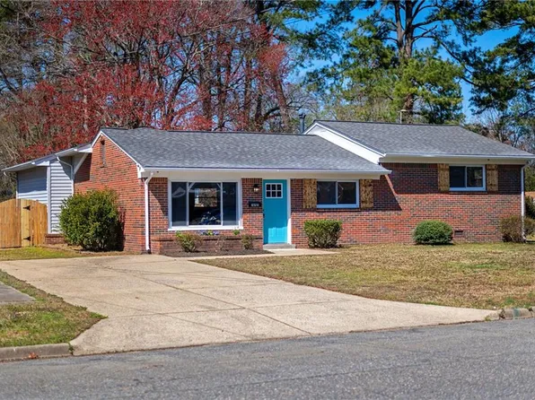 549 Almond Dr, Newport News, VA 23601