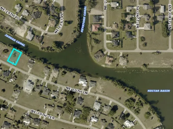 2035 NE 20th Ln, Cape Coral, FL 33909