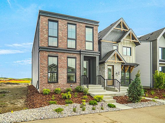 3rd image of 77 Sienna Blvd