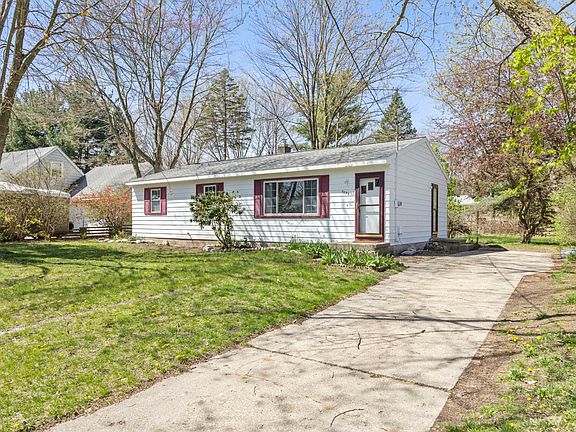 3rd image of 5849 Glenbrook Ave SE