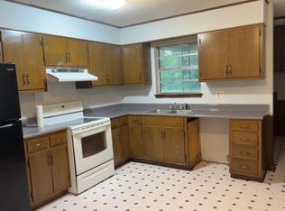 302 8th St SW #B, Decatur, AL 35601