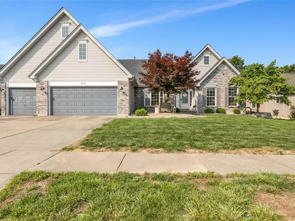 2326 Silver Lake Estates Dr, Pacific, MO 63069