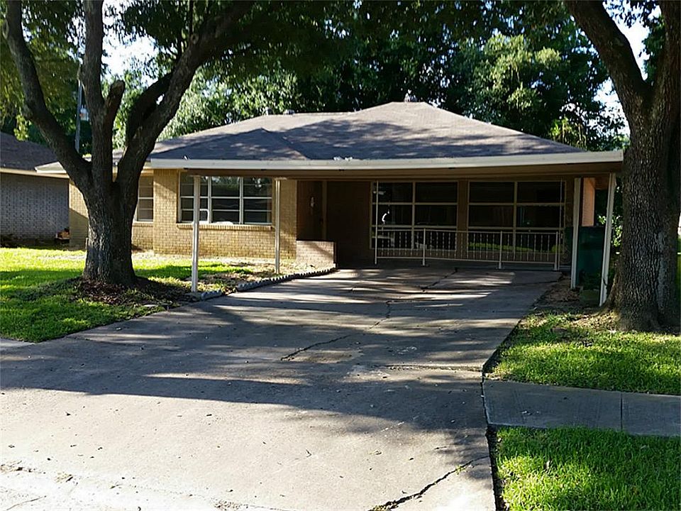1st image of 1810 E Martha Ln