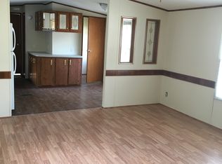 64 W Manor St, Oxford, MI 48371