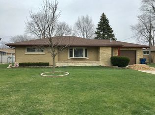 656 S Center Ave, Bradley, IL 60915