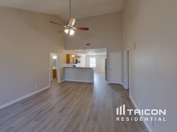3rd image of 3031 Wellington Pl