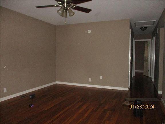 2nd image of 9625 Glen Owen Dr