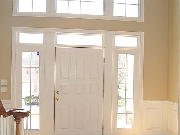 2nd image of 1700 Alcott Manor Ln