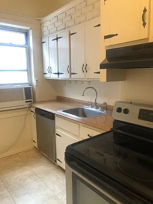 Rented by Modern Spaces | media 2