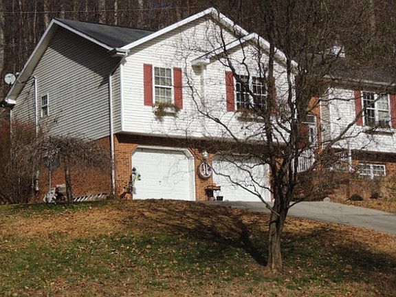 3rd image of 4518 Grace Dr