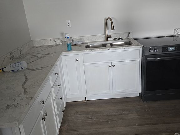 3rd image of 2613 Rockwell Rd NW