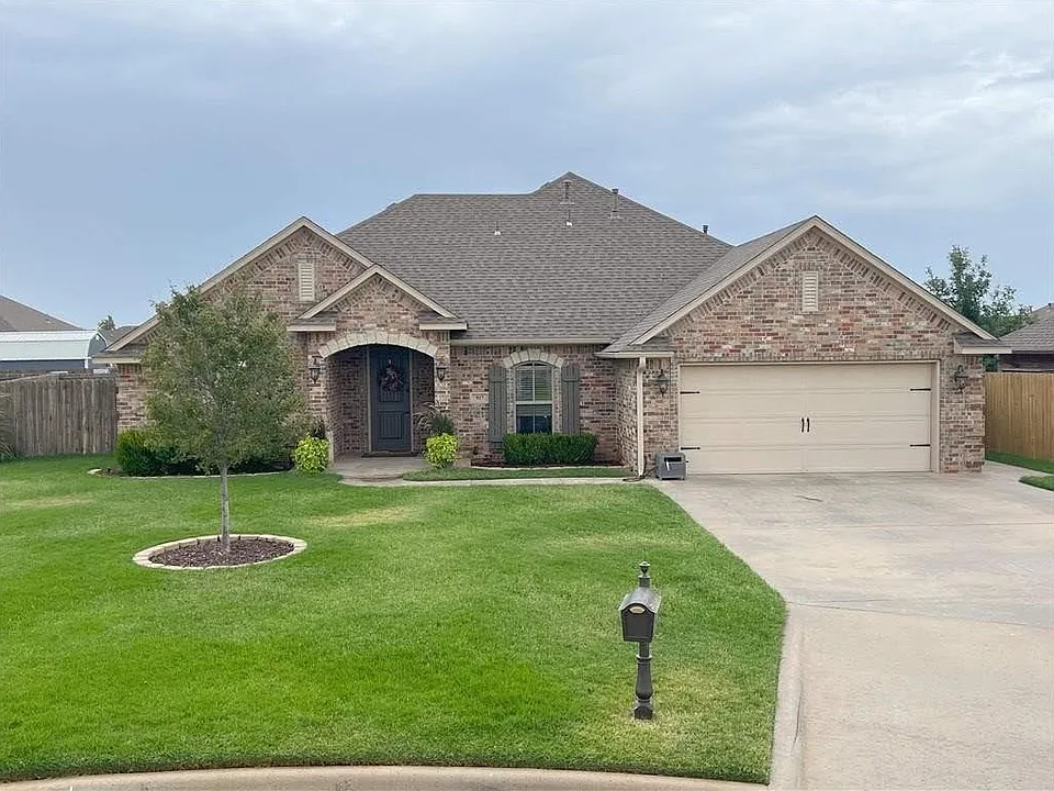 917 Isabella Ln