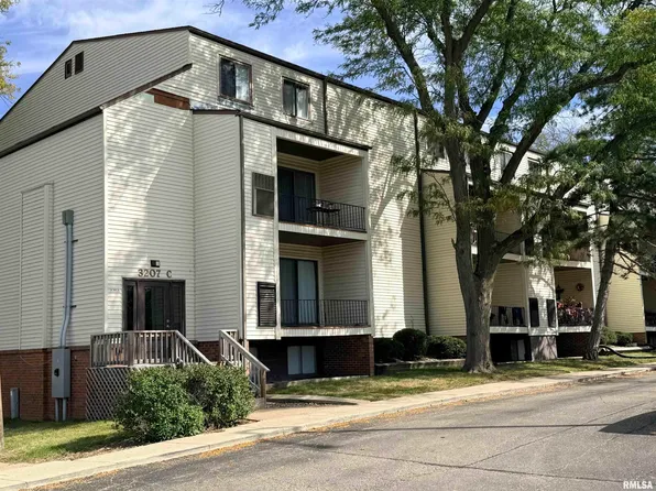 3207 W Willow Knolls Dr #50-C, Peoria, IL 61614