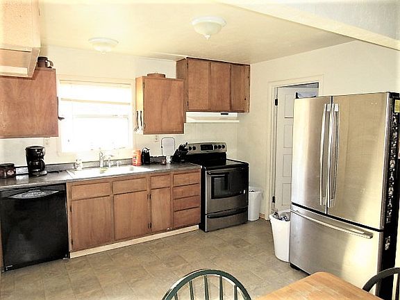 4th image of 162 Morningstar Ave