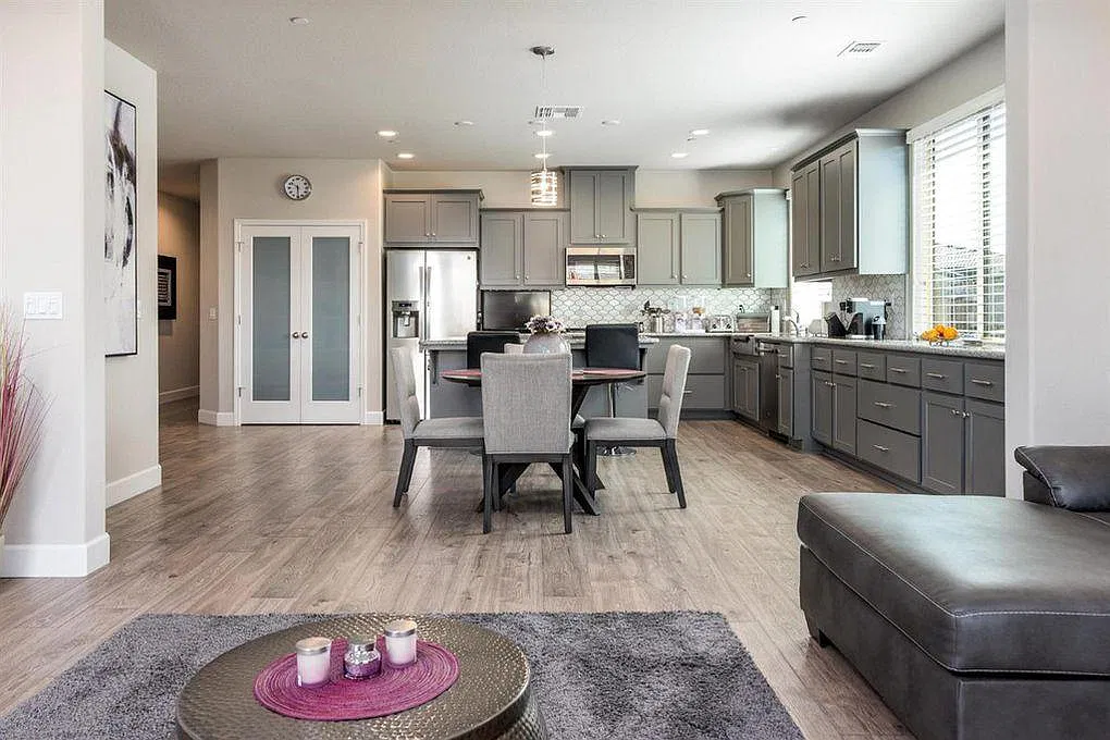 4 bed, 1855 sqft, $2,750 — Photo 1